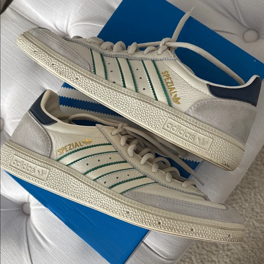 ADDIDAS Handball Spezial size        7/Men, 8.5/W - Picture 9 of 12